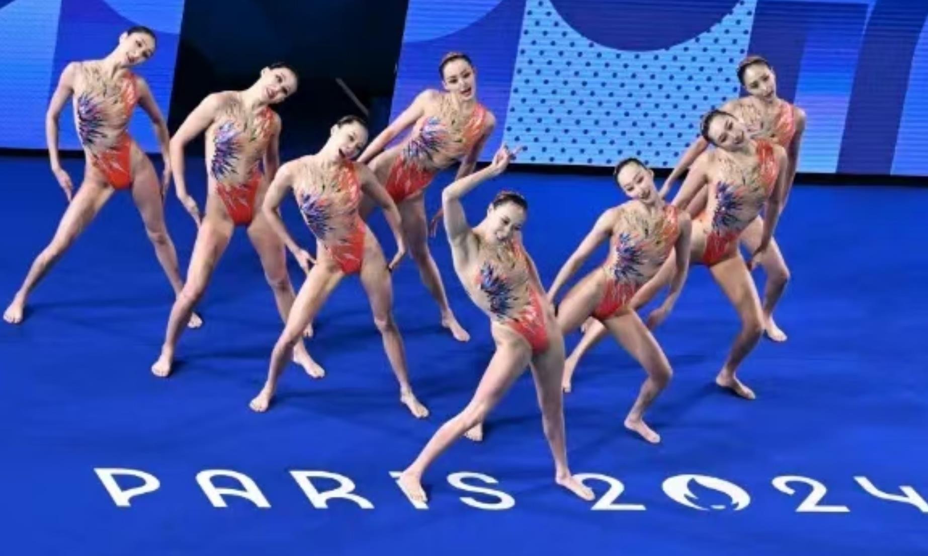 记者：皇马今天进行本周首次训练，11名国脚已完成任务&还有5人